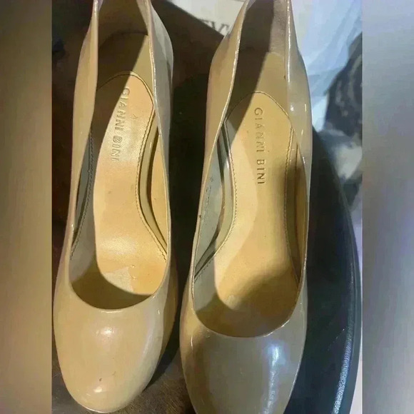 Gianni bini heels- size 8.5 tan - Picture 1 of 5